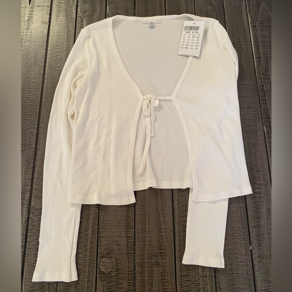 NWT Brandy Melville Greta Tie Front Cardigan